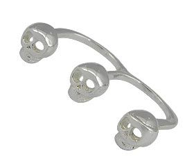 Anel duplo folheado a prata com caveiras